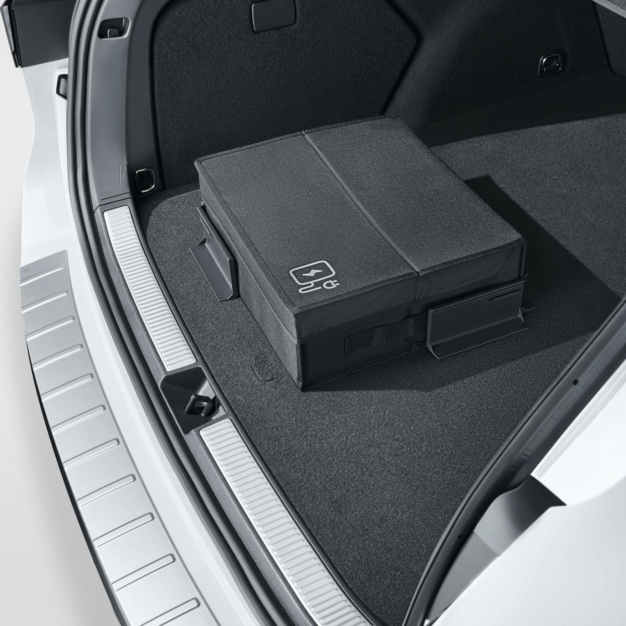 VW Cargo Elemente für Kofferraum Fixierung