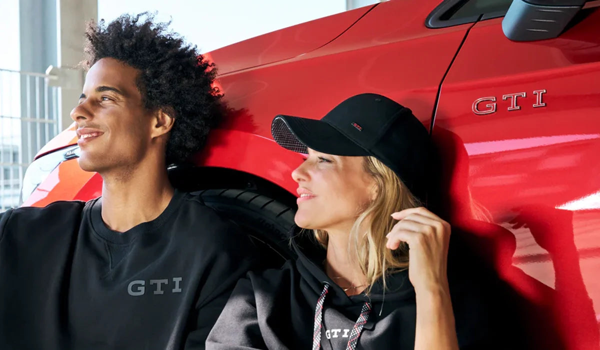 GTI Auto Merchandise mit Cap, Hoodie und Sweatshirt