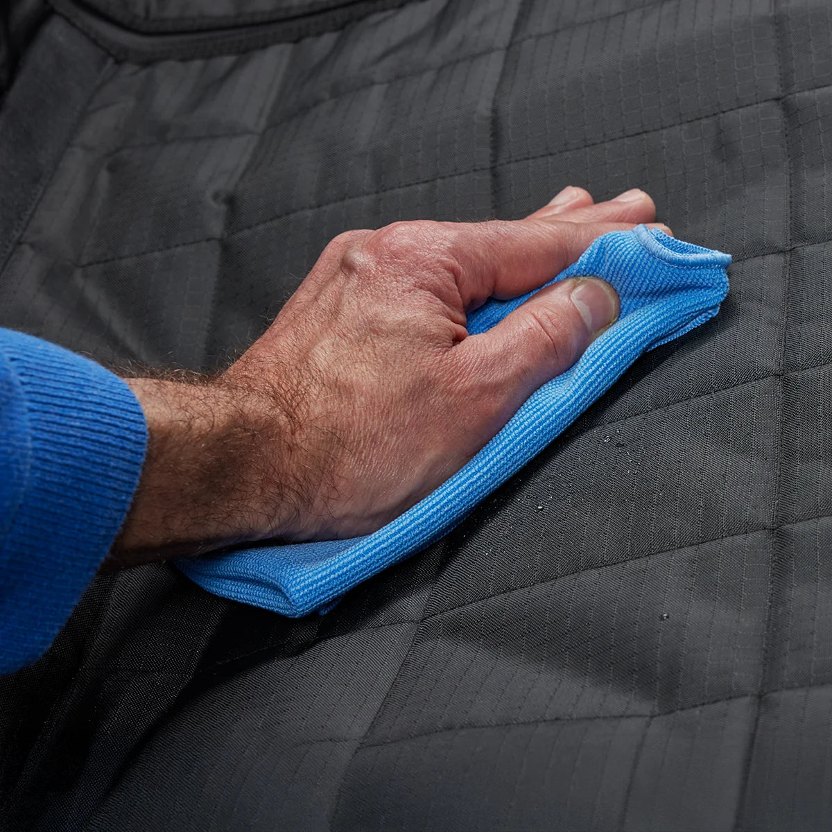 Volkswagen Original Fondschutzdecke, Rücksitz Schutzdecke für Hunde, schwarz, flexibel & wasserabweisend, 5H0061680