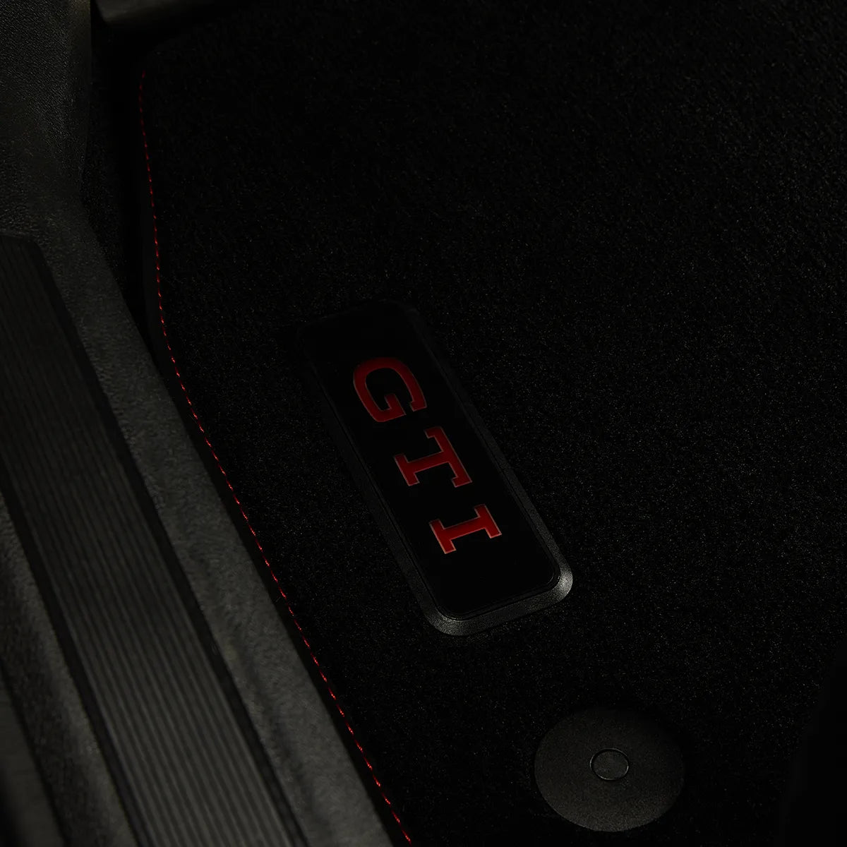 VW Golf 7, Golf 8 GTI Textilfußmatten, mit beleuchtetem GTI Logo, 4er Set, vorne und hinten, 5H1061270DWGK