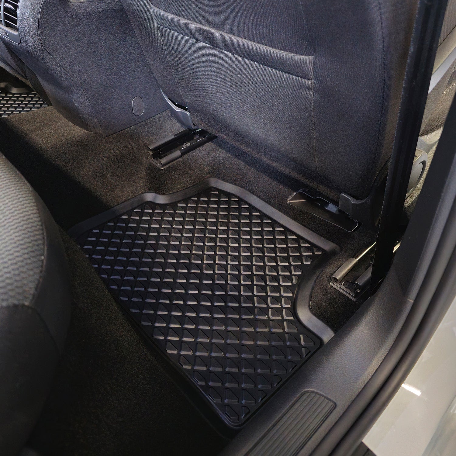 Tappetini in gomma per VW eGolf, 4 pezzi, anteriore e posteriore, 5GE061500B 041