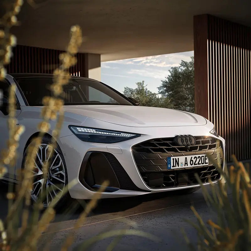 Audi im Carport