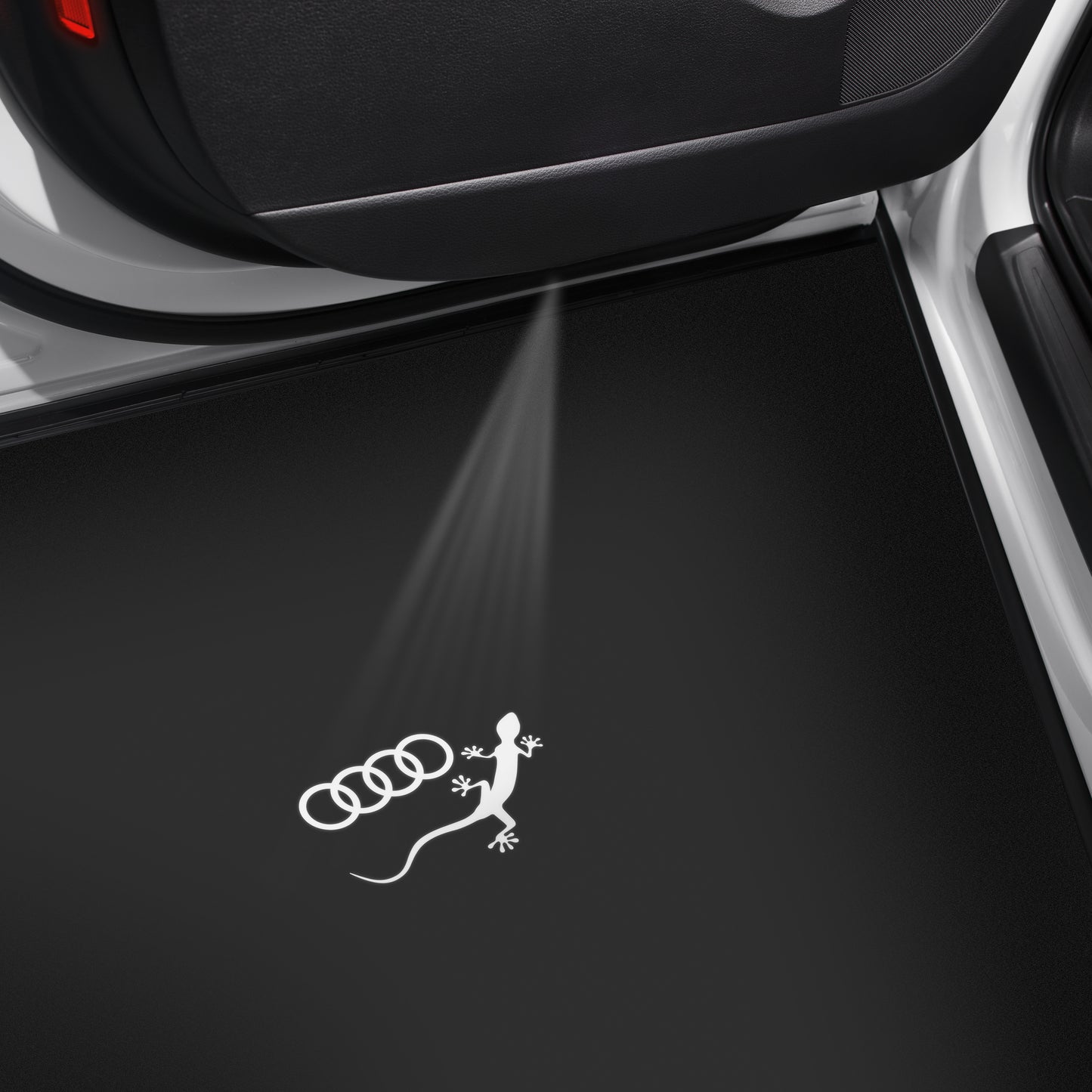 Audi LED Einstiegsleuchten mit Audi Ringen und Gecko Logo, 2er Set mit schmalem Stecker, 4G0052133K