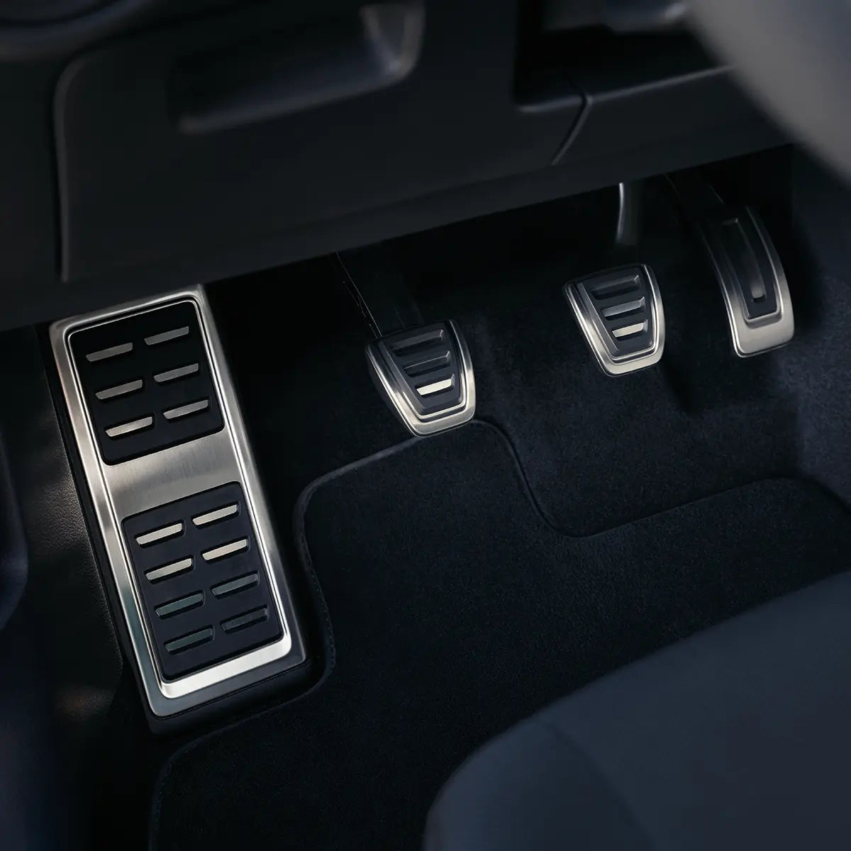 Audi Pedalkappen Edelstahl A3/Q2/Q3/RS3/TT Schaltgetriebe Linkslenker mit Fußstütze, 8V1064200A