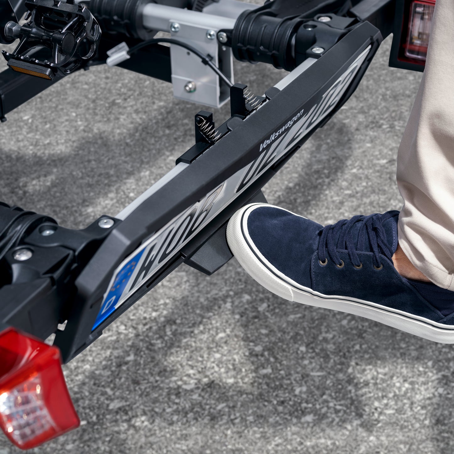 Volkswagen Fahrradträger Premium, für AHK, max. 2 Räder, AHV-Träger, faltbar & abklappbar, 000071105T