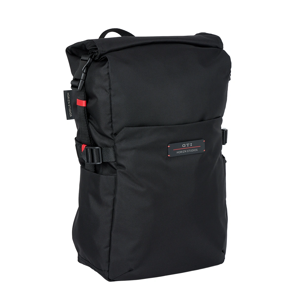 VW GTI Rucksack – Seitenansicht mit Seitentasche und GTI-roten Akzenten