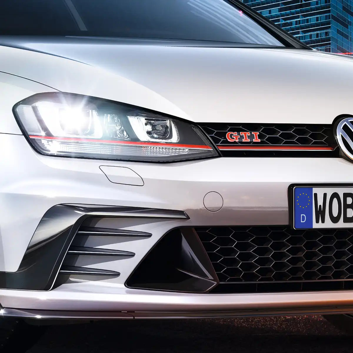 Volkswagen Golf 7 VII GTI Emblem Kühlergrill, Original Frontemblem rot, 5G0853679PWYR