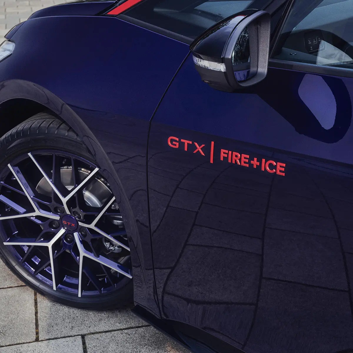 Volkswagen ID.3 GTX Inscription Fire and Ice, emblème de porte, rouge, 10A853687D5RF