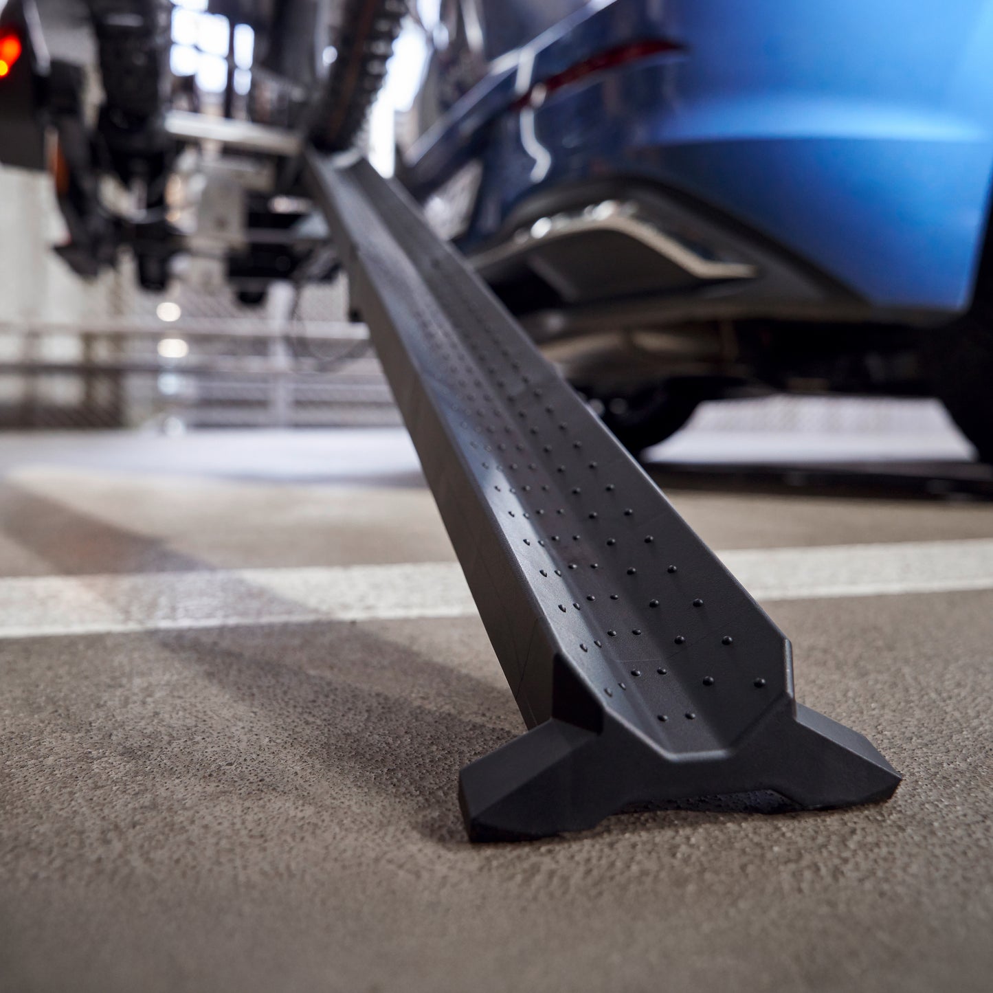 VW Fahrradschiene, Ladehilfe für AHV Fahrradträger, Rückenschonende Beladung, 000071123A