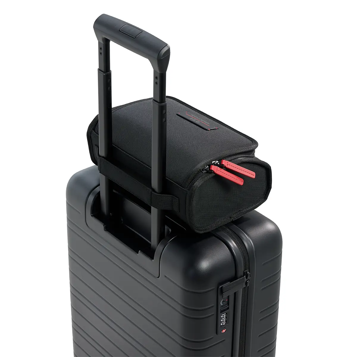 VW GTI Top Case als Aufsatz auf einem Handgepäckkoffer, 3A4087317